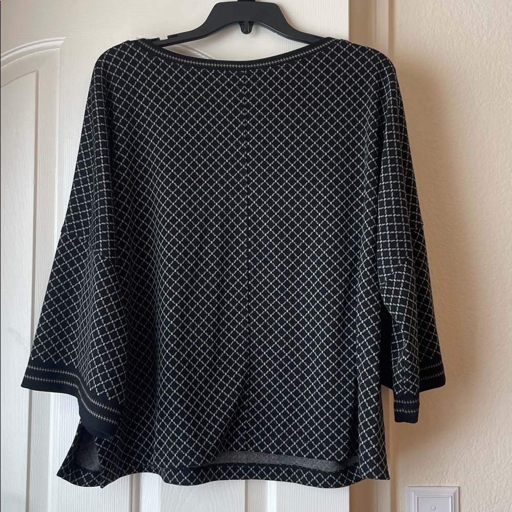 Max Studio Patterned Top - Picture 2 of 3